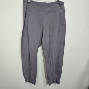 Lululemon Gray Cropped Jogger Pants Sz 8